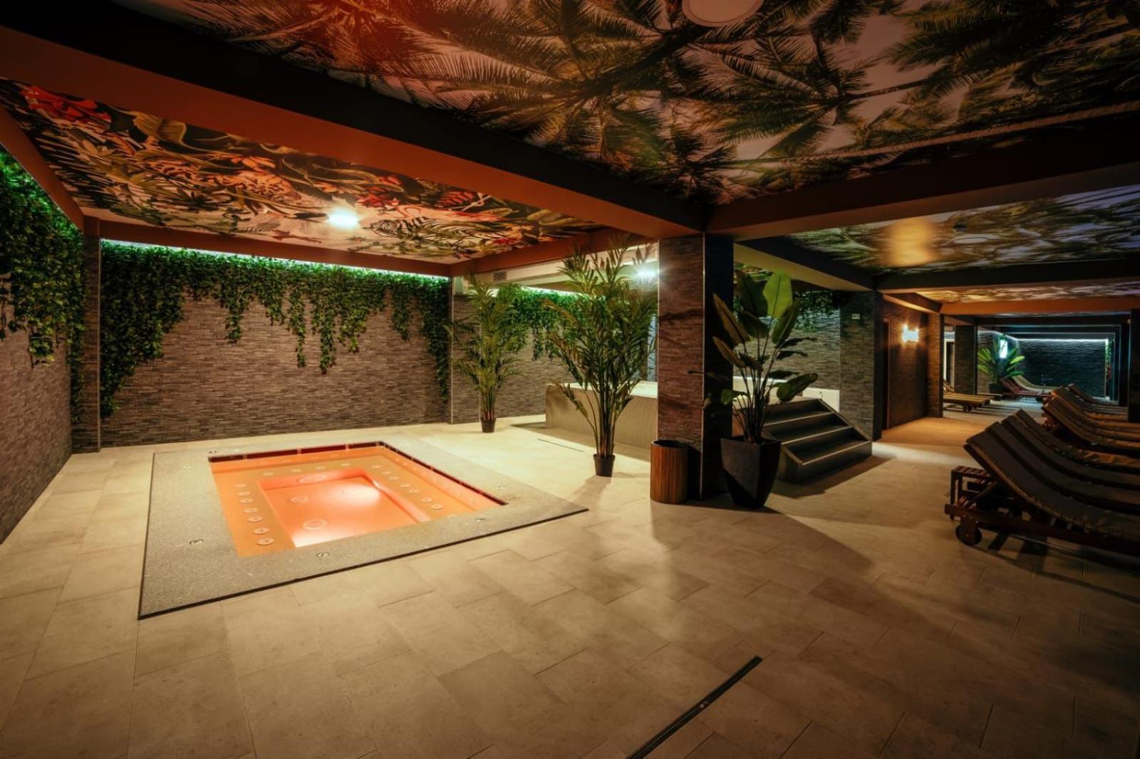 Hotel Nordic Twins & Wellness Radauti Ngoại thất bức ảnh