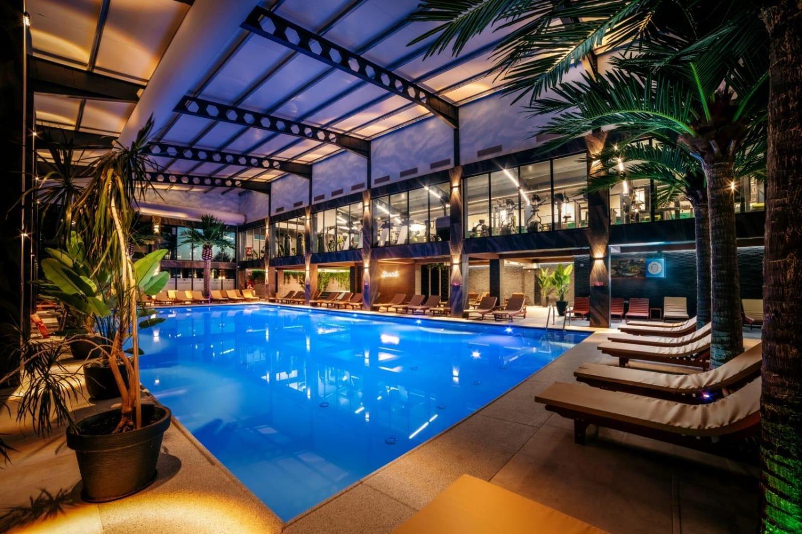 Hotel Nordic Twins & Wellness Radauti Ngoại thất bức ảnh