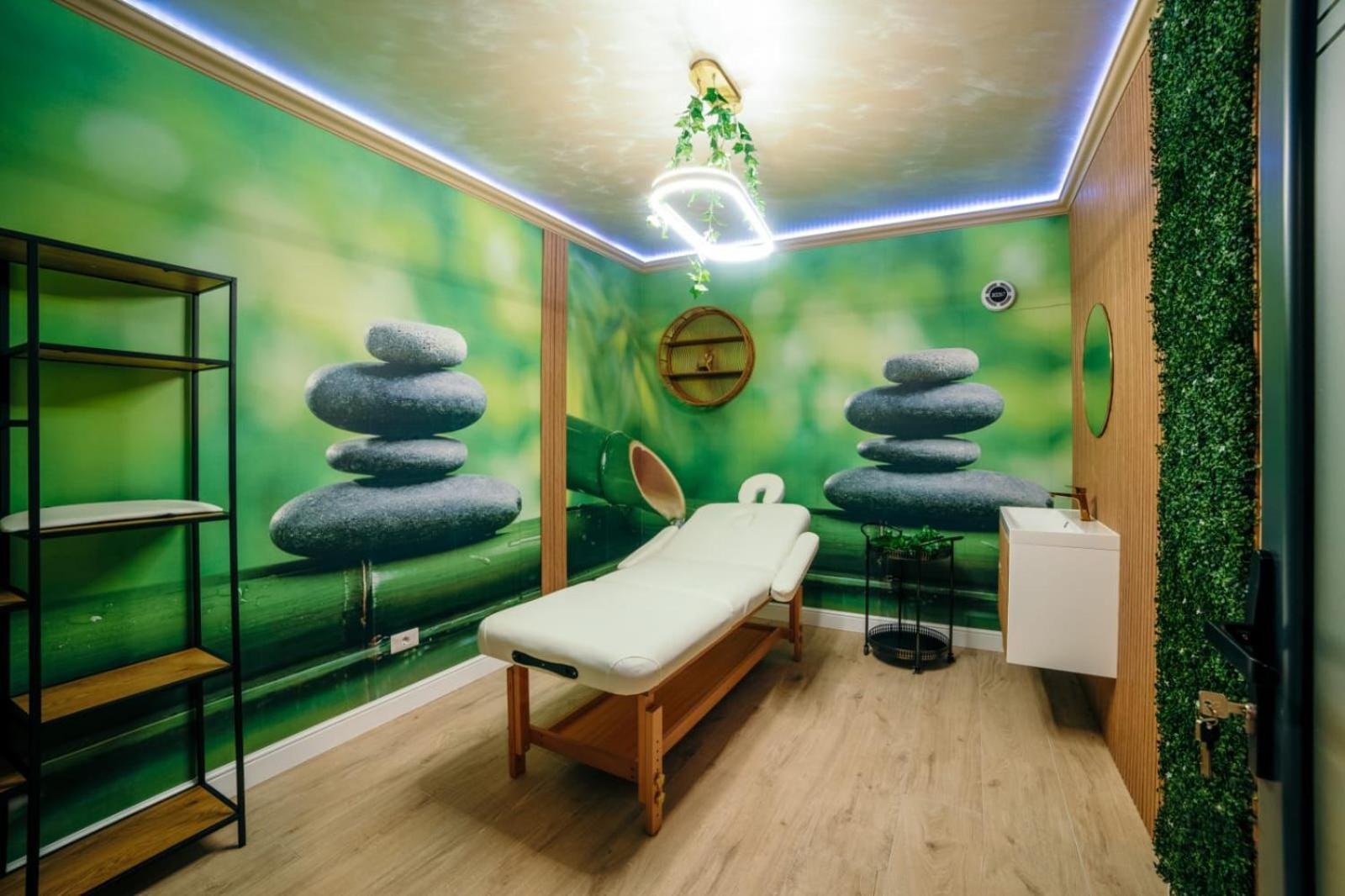 Hotel Nordic Twins & Wellness Radauti Ngoại thất bức ảnh